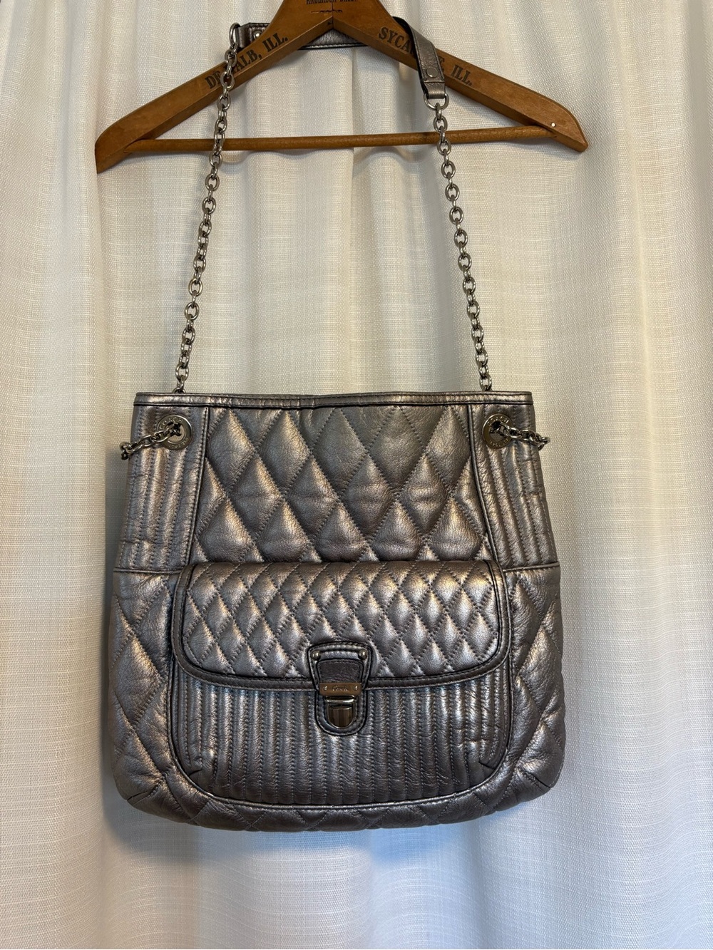 Quilted Metallic Shoulder Bag - Silver